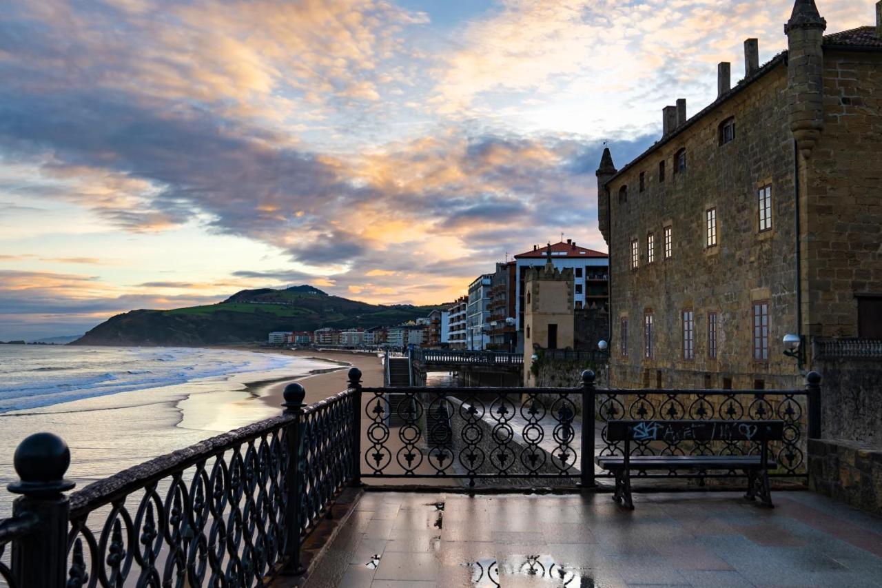 Pension Ipar Zarautz Buitenkant foto