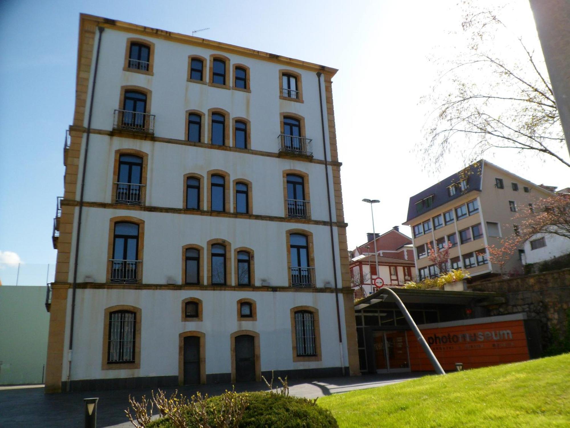Pension Ipar Zarautz Buitenkant foto